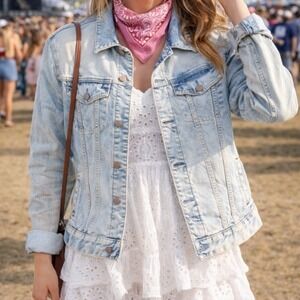 Express Womens Acid Wash Denim Trucker Jacket Light Blue Stretch Medium Tall